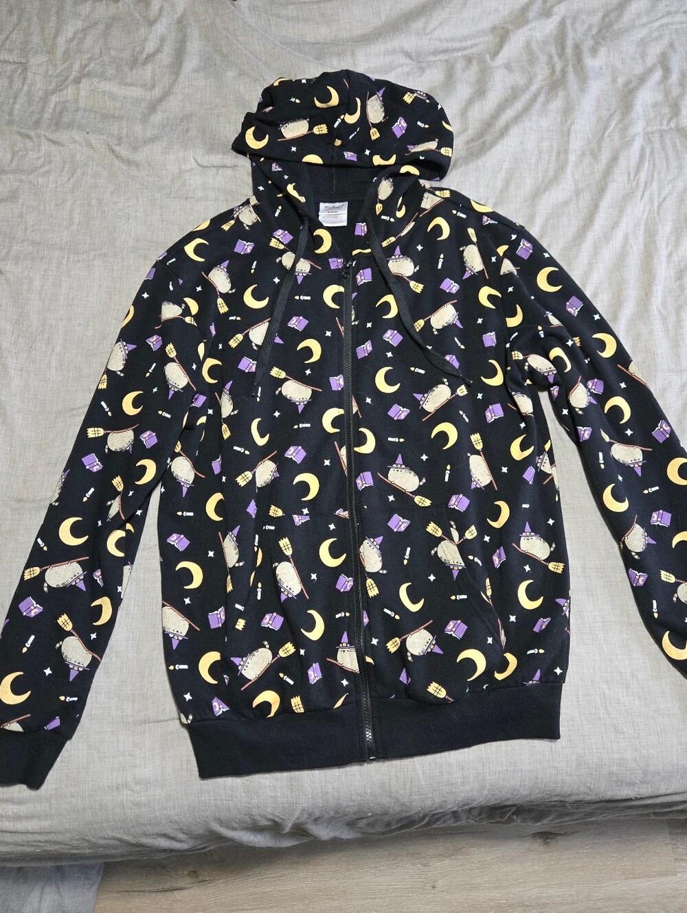 Culturefly Pusheen Spooky Halloween Zip Up Hoodie